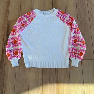 DAVI & DANI Classic White Knit Sweater with crocheted sleeves